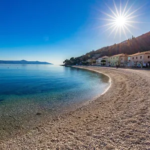 Maja With Free Private Parking And Lovely Sea View Terrace Apartman